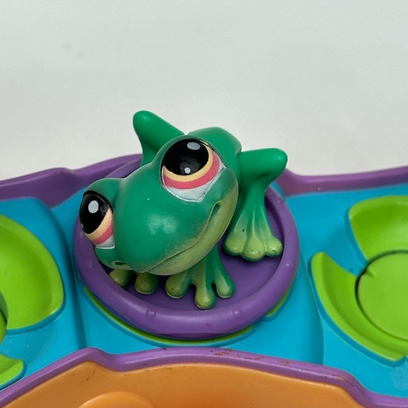 Littlest Pet Shop Leaping Lagoon + Frog #236 FULL SET - Picture 5 of 5